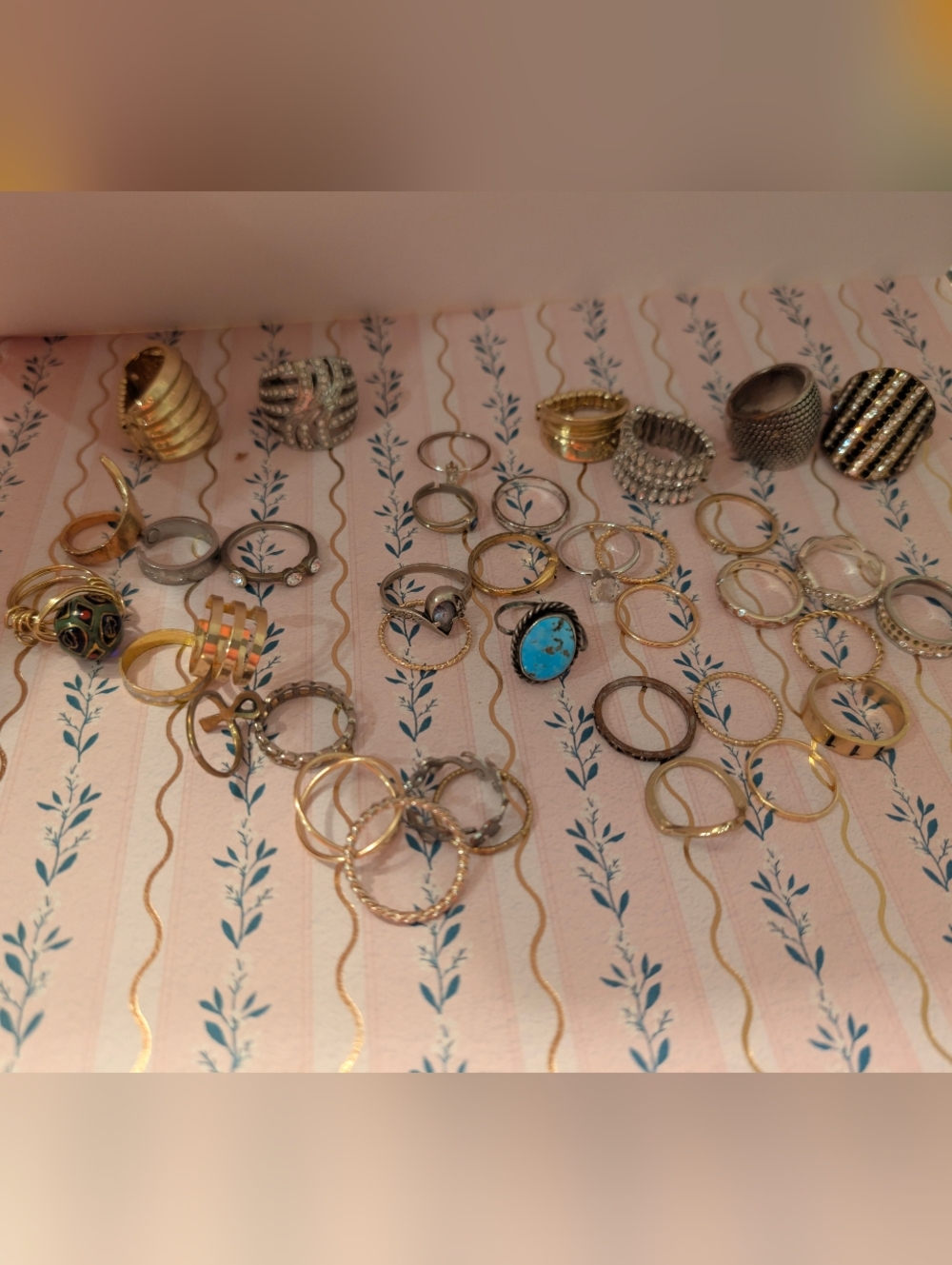 Ring Lot Vintage To Modern Assorted Styles - Picture 4 of 15